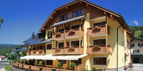 Dachstein: hotel pri zjazdovke s wellness a polpenziou