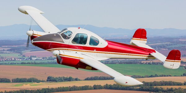 Zážitkový let na dvojmotorovom lietadle až pre 4 osoby s možnosťou pilotovania