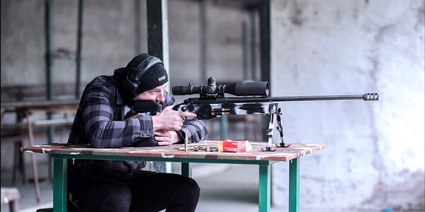 Zážitková streľba na strelnici z rôznych zbraní – až 35 nábojov!