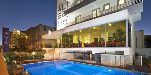 Relax v Rimini: 4* moderný hotel pri pláži, strava, bazény