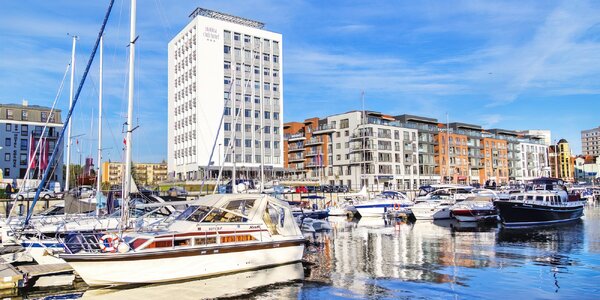 Historické centrum Gdanska: moderný hotel a pamiatky