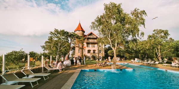 Zámocký pobyt pri Balte: raňajky, bazén, piesočná pláž