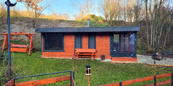 Glampingová chatka pri rybníku na Prostějovsku