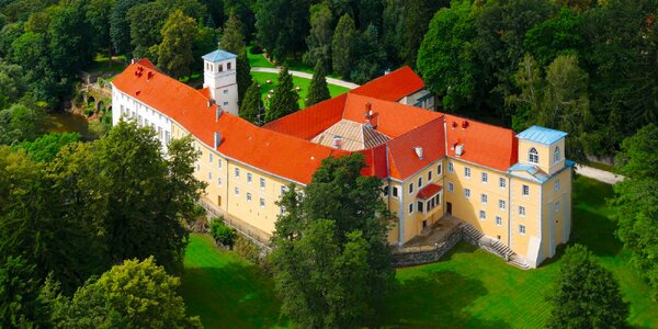 Zámocký pobyt v Poľsku s wellness, jedlom aj zábavou