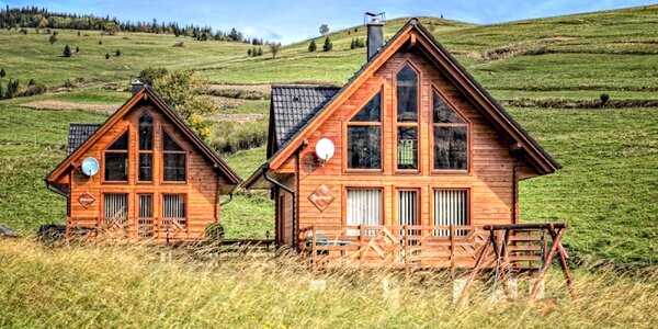 Komfortné chatky pre 4–8 osôb v malebnom Ždiari