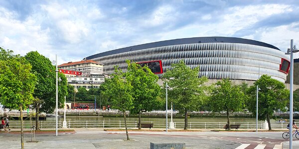 Bilbao: 4* moderný hotel v centre mesta, raňajky