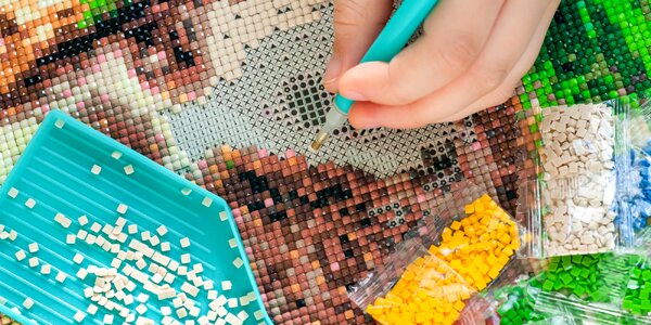 Vytvorte si obraz z vlastnej fotky: maľba podľa čísel alebo diamantové maľovanie